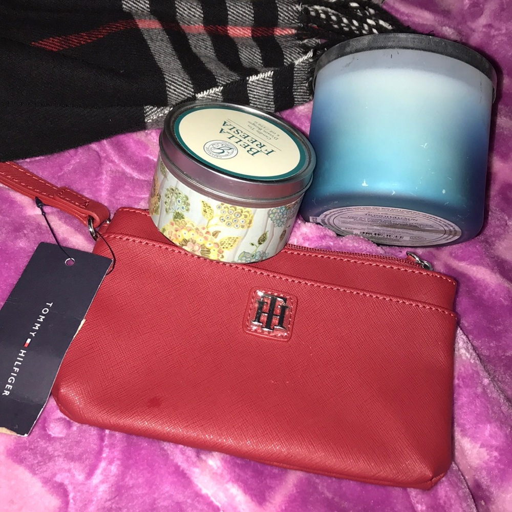 Bundle - Picture 2 of 3